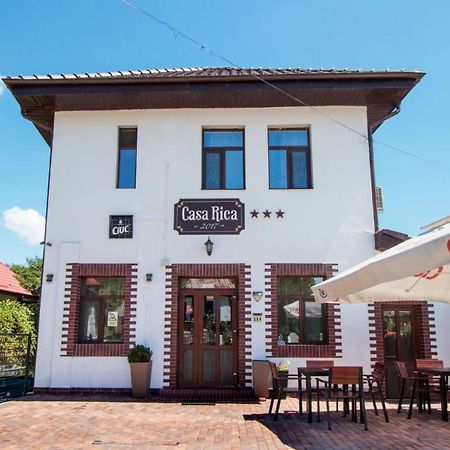 Pensiunea Casa Rica Călimăneşti Exteriör bild