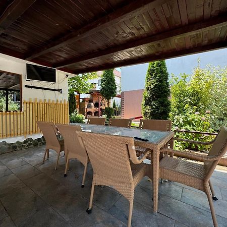 Pensiunea Casa Rica Călimăneşti Exteriör bild