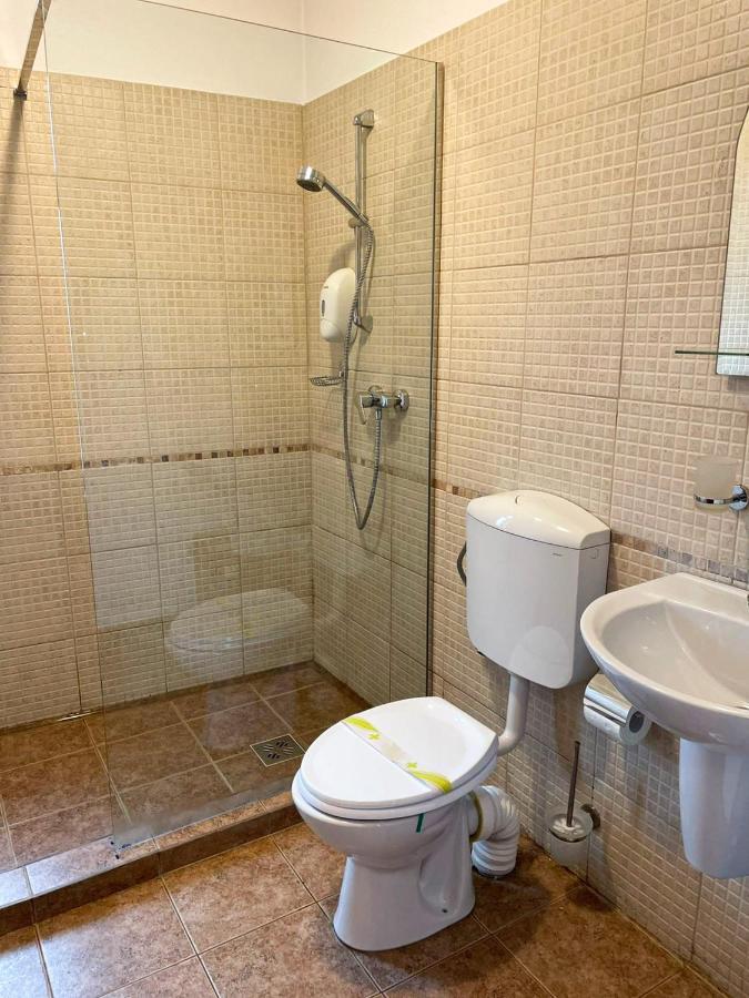 Pensiunea Casa Rica Călimăneşti Exteriör bild