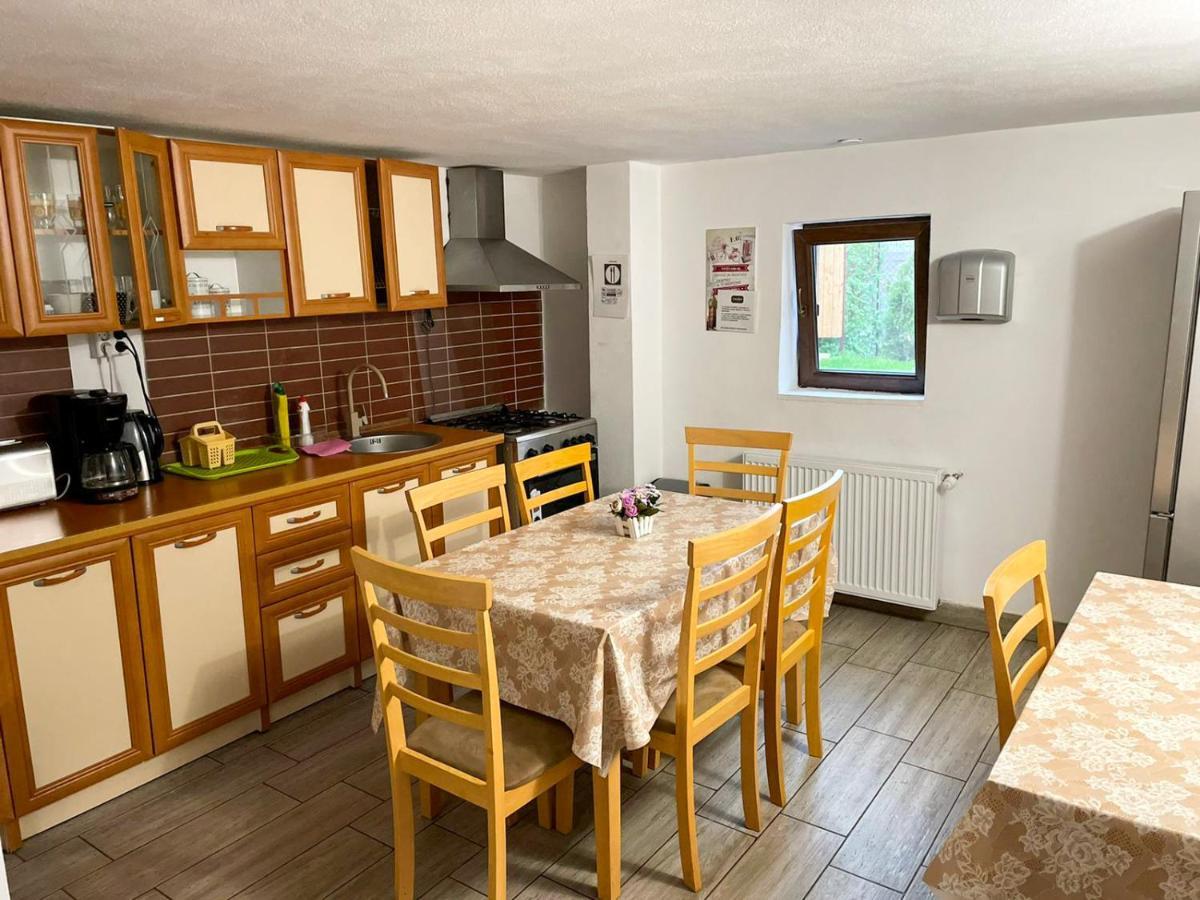 Pensiunea Casa Rica Călimăneşti Exteriör bild