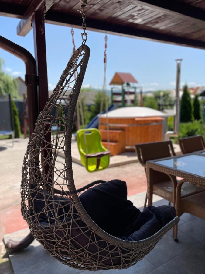 Pensiunea Casa Rica Călimăneşti Exteriör bild