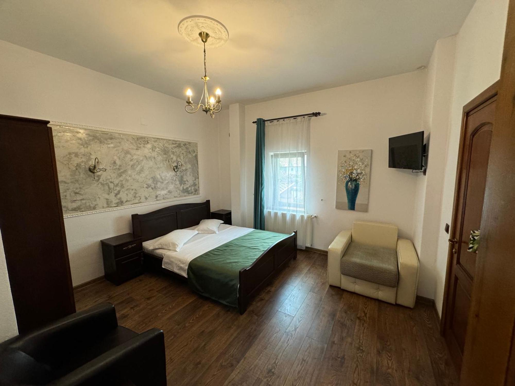 Pensiunea Casa Rica Călimăneşti Exteriör bild